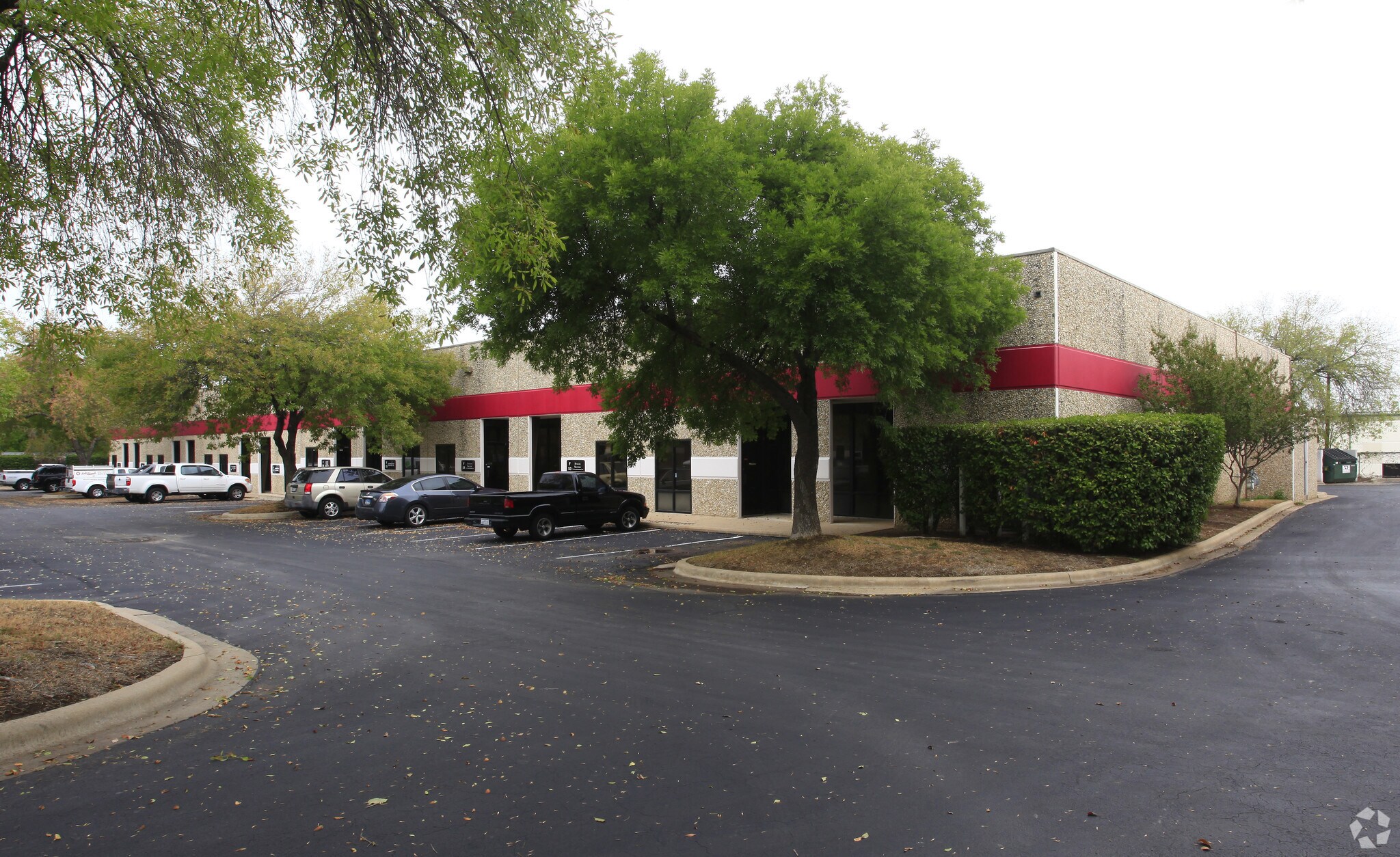 8222 N Lamar Blvd, Austin, TX à louer Photo principale– Image 1 sur 4