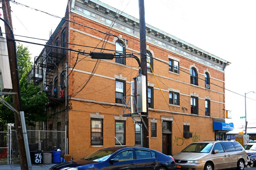 76-11 101st Ave, Ozone Park, NY à vendre - Photo de l’immeuble – Image 3 sur 4