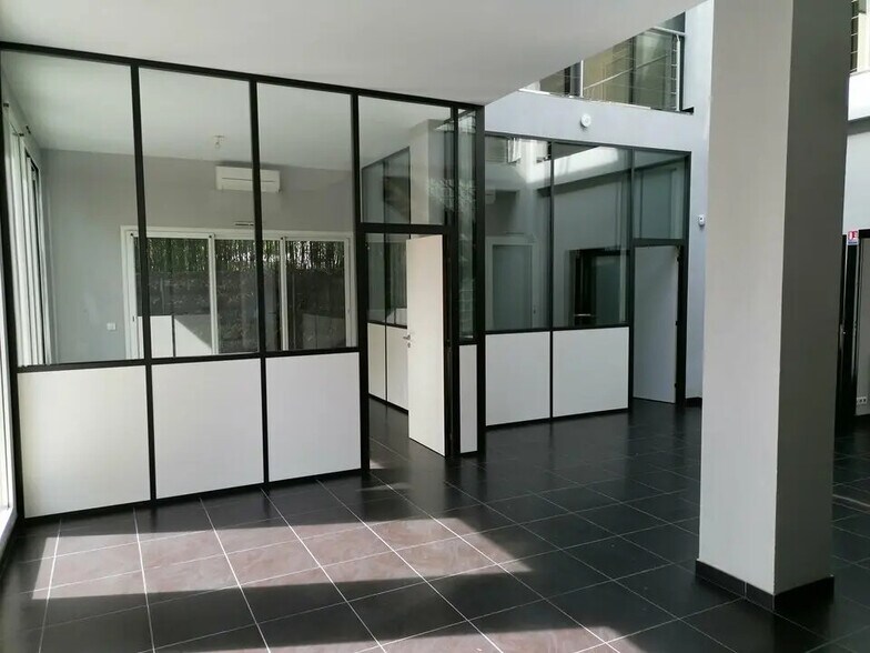 Bureau dans Saint-Maur-des-Fossés à louer - Photo de l’immeuble – Image 3 sur 5