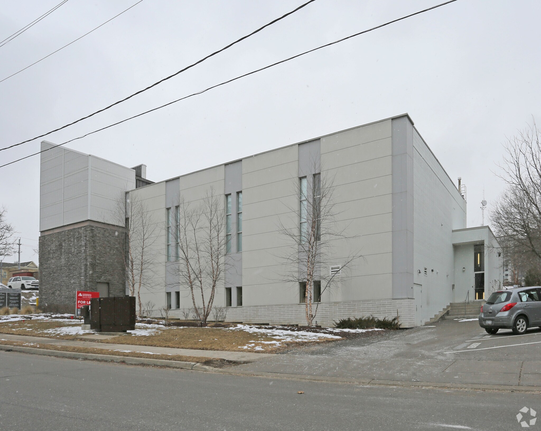 16 Andrew St, Kitchener, ON à louer Photo de l’immeuble– Image 1 sur 13