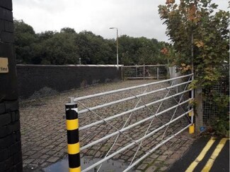 Plus de détails pour 8 Queen St, Wigan - Terrain à louer