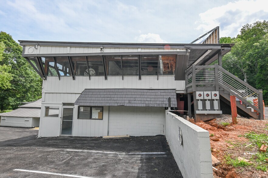 215 Tallassee Rd, Athens, GA à louer - Photo de l’immeuble – Image 2 sur 25
