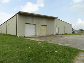 1219 Avenue H, Westwego, LA à louer Photo de l’immeuble– Image 2 sur 2