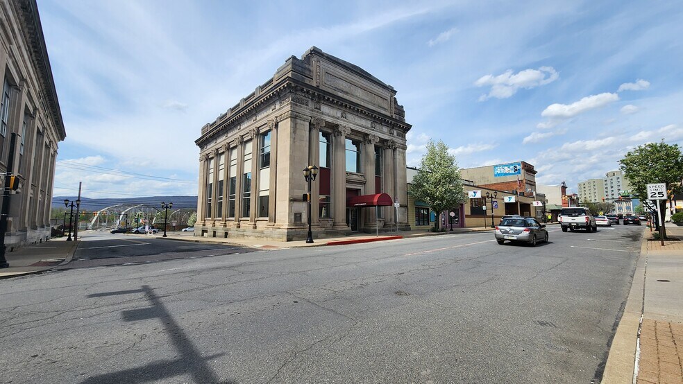 2 N Main St, Pittston, PA à vendre - Photo de l’immeuble – Image 2 sur 17