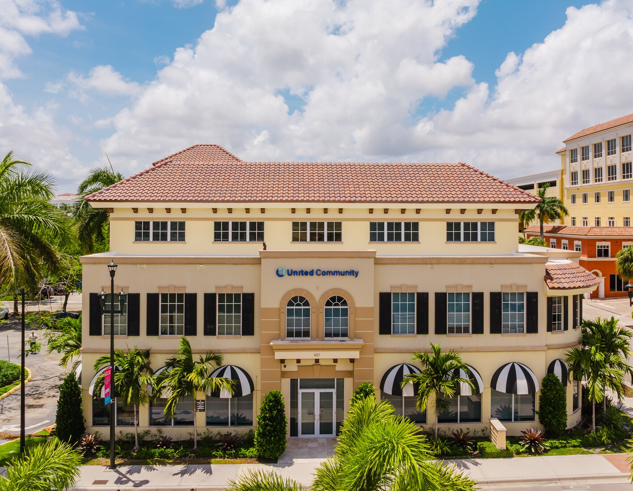 601 S Federal Hwy, Boca Raton, FL à louer Photo de l’immeuble– Image 1 sur 22