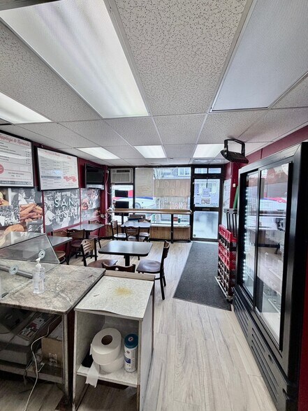 10 Clinton St, Toronto, ON à vendre - Photo intérieure – Image 2 sur 8