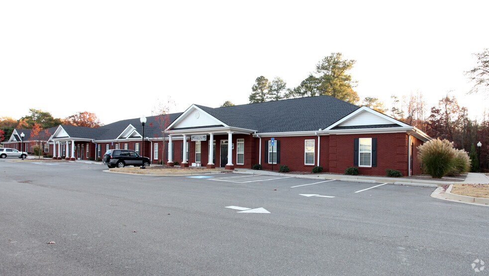 960 Sanders Rd, Cumming, GA à louer - Photo de l’immeuble – Image 3 sur 3