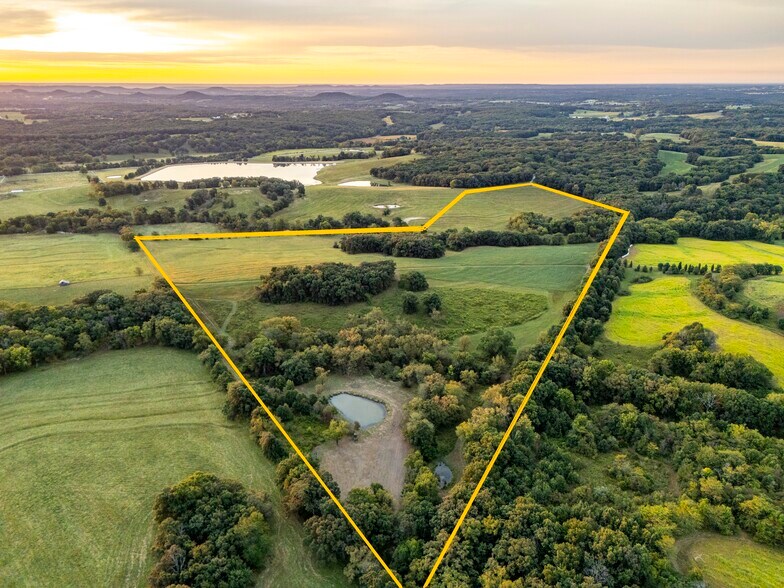 Highway D (77.2+/- Acres) Tract 1, Eolia, MO à vendre - Photo principale – Image 1 sur 38