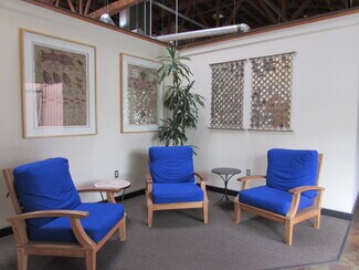 Plus de détails pour 110 N Maclay Ave, San Fernando, CA - Bureau à louer