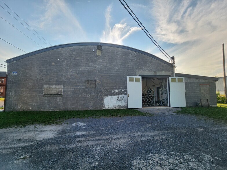 66 Cottage St, Poughkeepsie, NY à vendre - Photo de l’immeuble – Image 2 sur 6