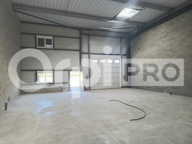 Local d’activités dans Reims à louer - Photo intérieure – Image 3 sur 3