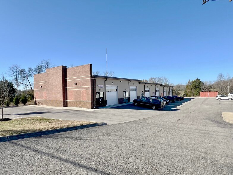 3940 Dickerson Pike, Nashville, TN à louer - Photo de l’immeuble – Image 2 sur 11