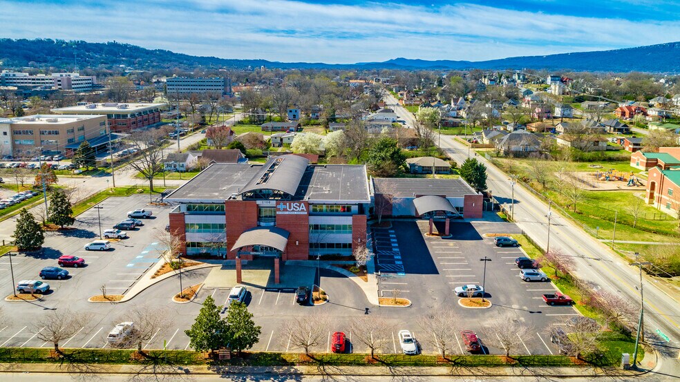 2108 E 3rd St, Chattanooga, TN à louer - Photo principale – Image 1 sur 14