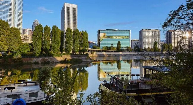 Plus de détails pour 9 Quai Du Président Paul Doumer, Courbevoie - Bureau à louer