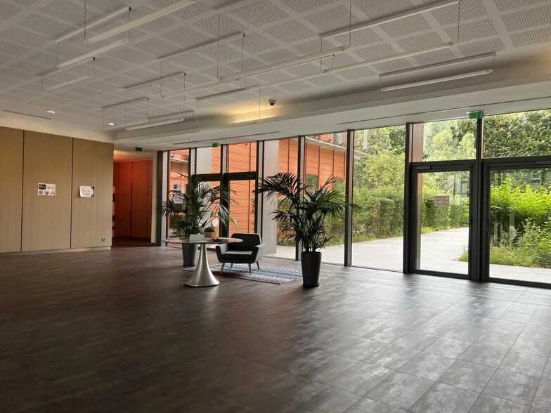 1-11 Rue Du Cottage Tolbiac, Chevilly-Larue à louer - Hall d’entrée – Image 2 sur 12