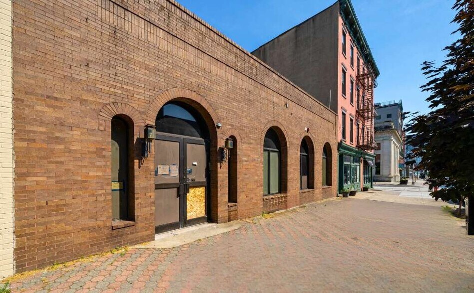 95 Hudson St, Hoboken, NJ à louer - Photo de l’immeuble – Image 3 sur 11