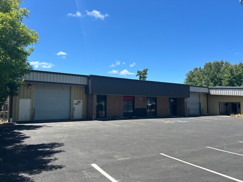 400 E Todd Rd, Santa Rosa, CA à louer - Photo de l’immeuble – Image 1 sur 5