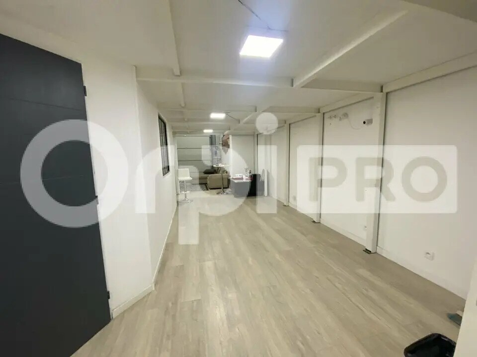 Local d'activités dans Villefranche-sur-Saône à vendre Photo intérieure– Image 1 sur 9