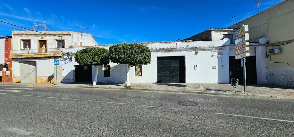 Avenida Santiponce, La Algaba, Sevilla à vendre - Photo de l’immeuble – Image 2 sur 24