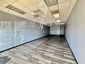 3501-3425 E Chapman Ave, Orange, CA à louer Photo intérieure– Image 2 sur 4