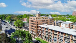 Plus de détails pour 6731 S Jeffery Blvd, Chicago, IL - Logement à vendre