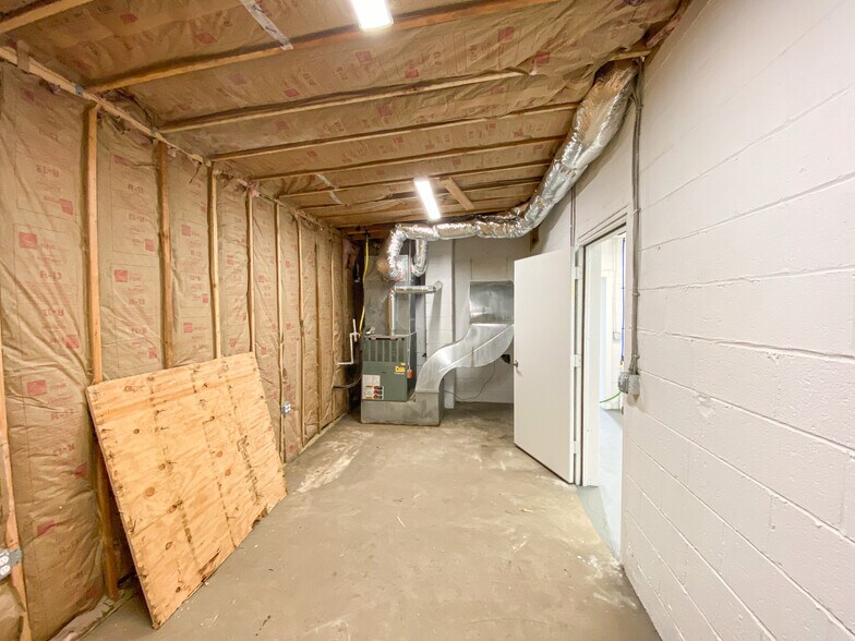 15 Georgetown Rd, Wrightstown, NJ à louer - Photo de l’immeuble – Image 3 sur 16