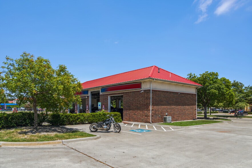 1175 S Main St, Keller, TX à vendre - Photo de l’immeuble – Image 2 sur 8