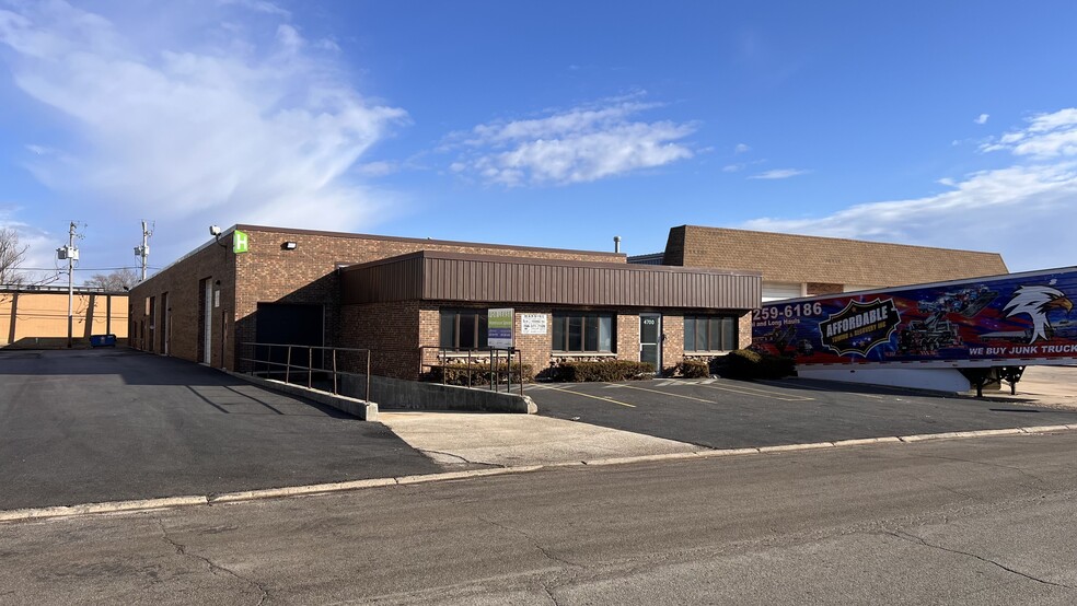 4700 W 137th St, Crestwood, IL à louer - Photo de l’immeuble – Image 1 sur 36