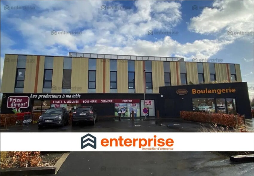 Local commercial dans Englos à louer - Photo de l’immeuble – Image 1 sur 5