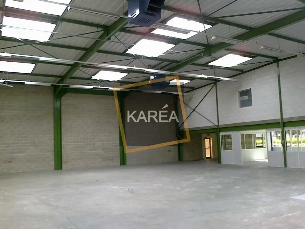 Industriel/Logistique dans Saint-Thibault-des-Vignes à louer Photo intérieure– Image 1 sur 13