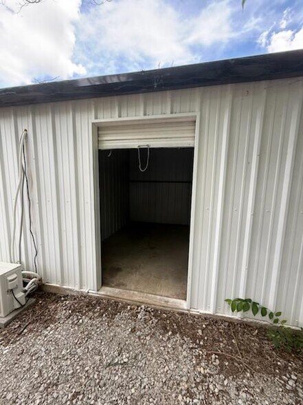 1011 US 70 Hwy, Wilson, OK à vendre - Photo de l’immeuble – Image 3 sur 5