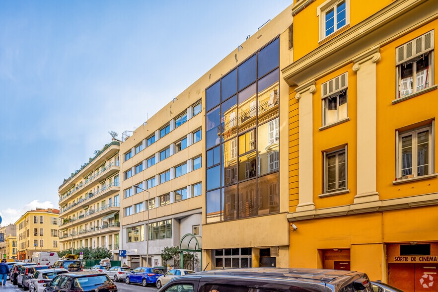 31 Rue De Paris, Nice à louer - Photo de l’immeuble – Image 2 sur 18