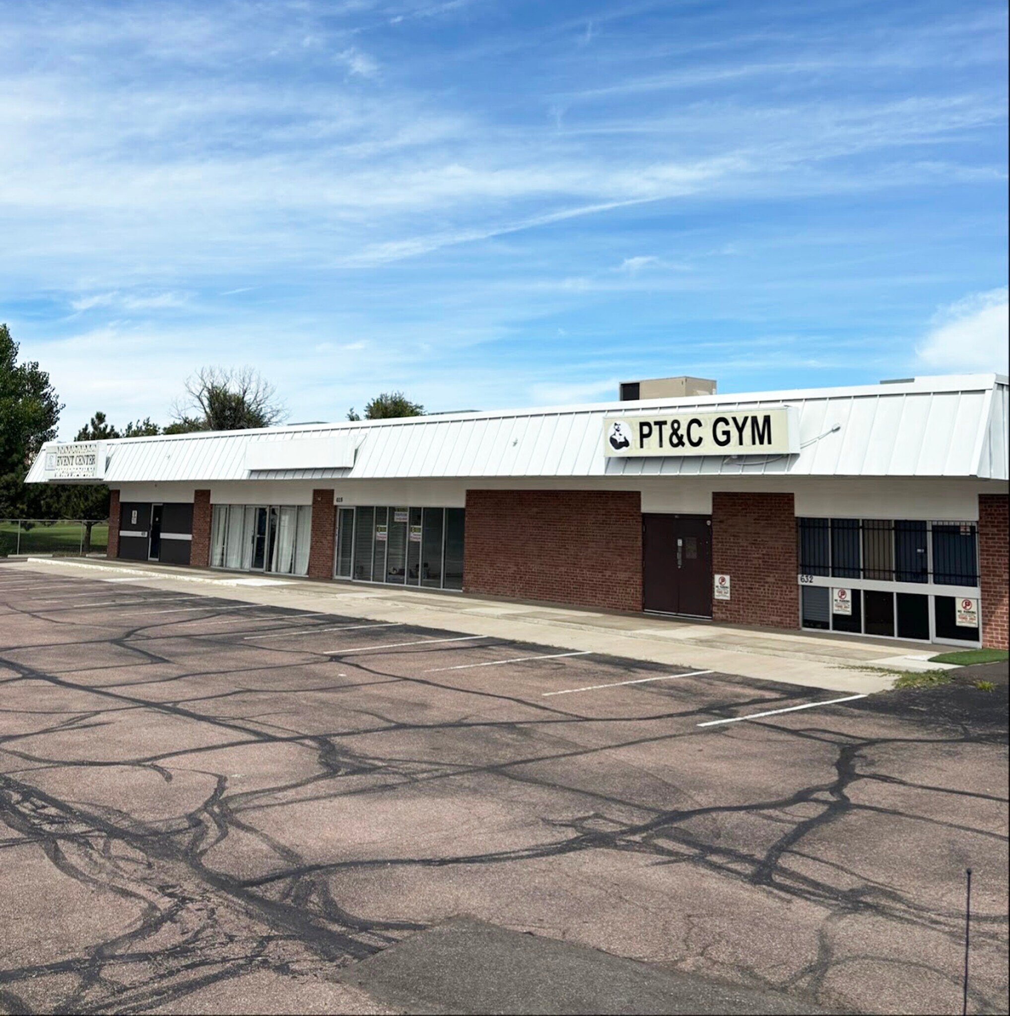 620-664 Peterson Rd, Colorado Springs, CO à louer Photo de l’immeuble– Image 1 sur 2