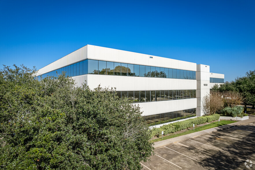 10550 Richmond Ave, Houston, TX à louer - Photo de l’immeuble – Image 1 sur 10