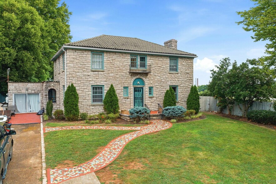 2715 Sullins St, Knoxville, TN à vendre - Photo de l’immeuble – Image 3 sur 48
