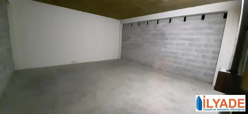 Industriel/Logistique dans Aix-en-Provence à louer Photo de l’immeuble– Image 1 sur 3