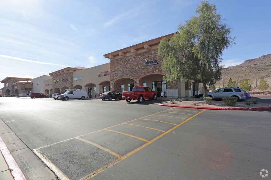 25-55 E Horizon Ridge Pky, Henderson, NV à louer - Photo principale – Image 3 sur 8
