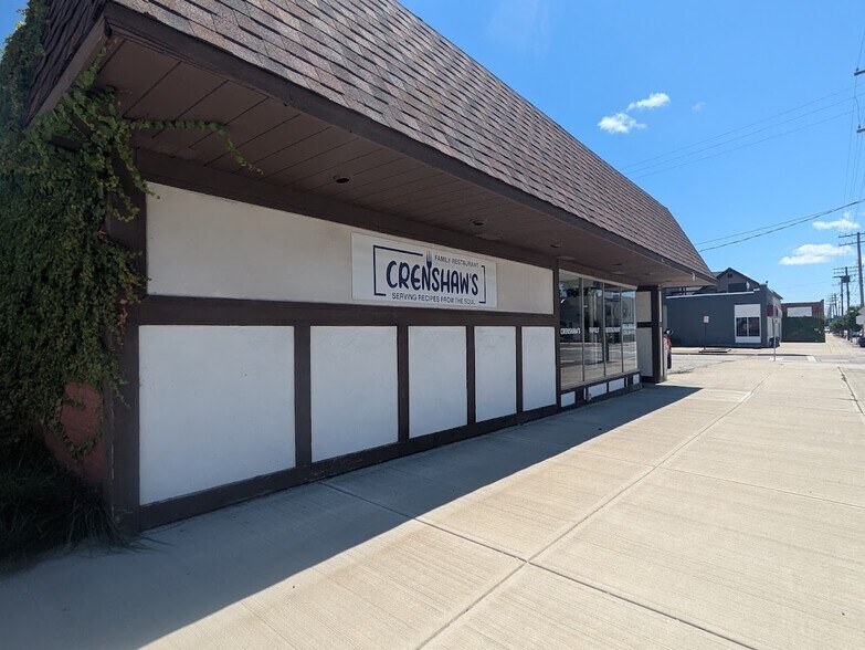 651 E 185th St, Euclid, OH à vendre - Photo de l’immeuble – Image 2 sur 23