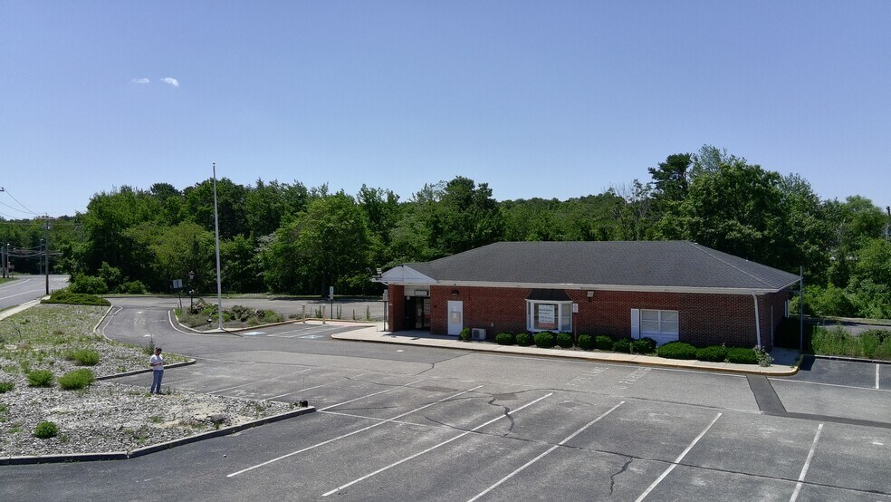133 Van Zile Rd, Brick, NJ à louer - Photo de l’immeuble – Image 2 sur 13