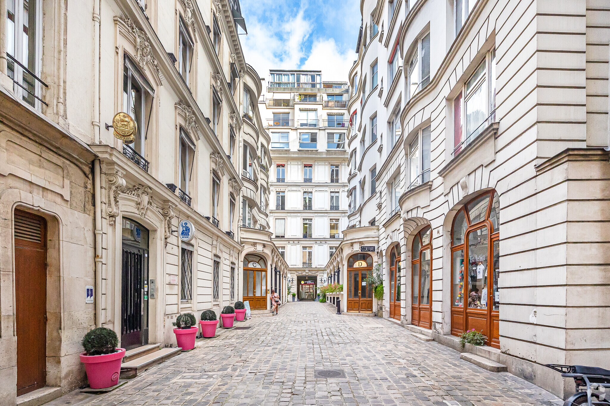 94 Rue Saint-Lazare, Paris à louer Photo de l’immeuble– Image 1 sur 2