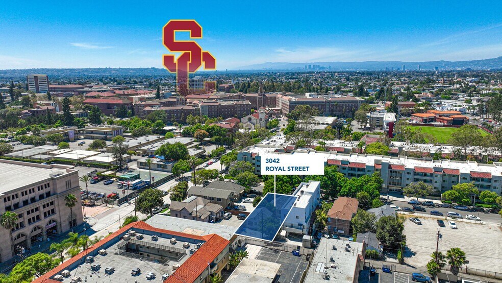 3042 Royal St, Los Angeles, CA à vendre - Photo de l’immeuble – Image 2 sur 10