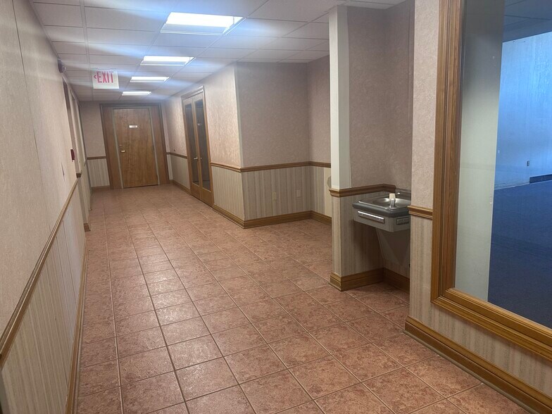 2501 Chatham Rd, Springfield, IL à louer - Photo de l’immeuble – Image 3 sur 16