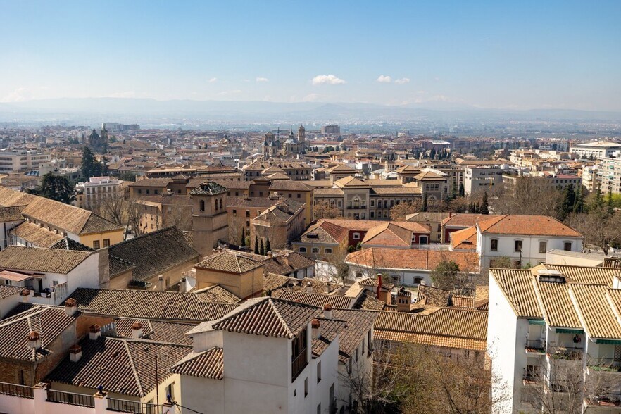 Terrain dans Granada, Granada à vendre - Photo de l’immeuble – Image 2 sur 36