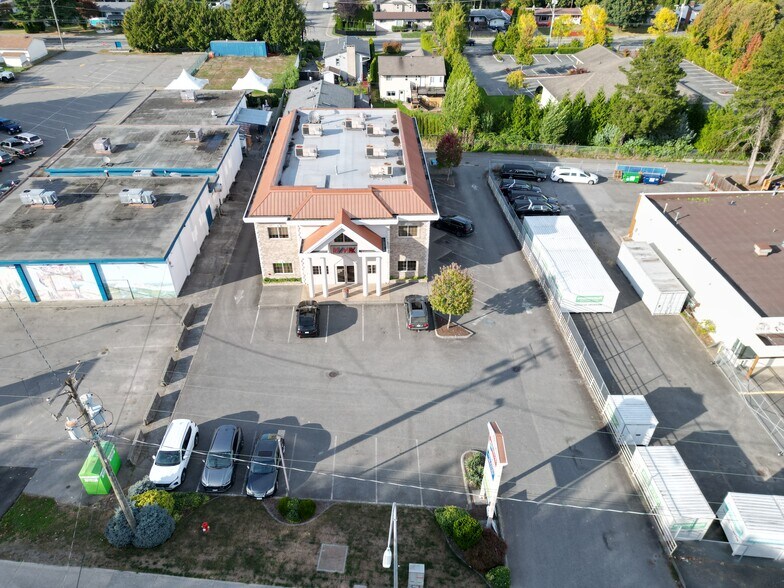 26641 Fraser Hwy, Langley Twp, BC à vendre - Photo de l’immeuble – Image 2 sur 10