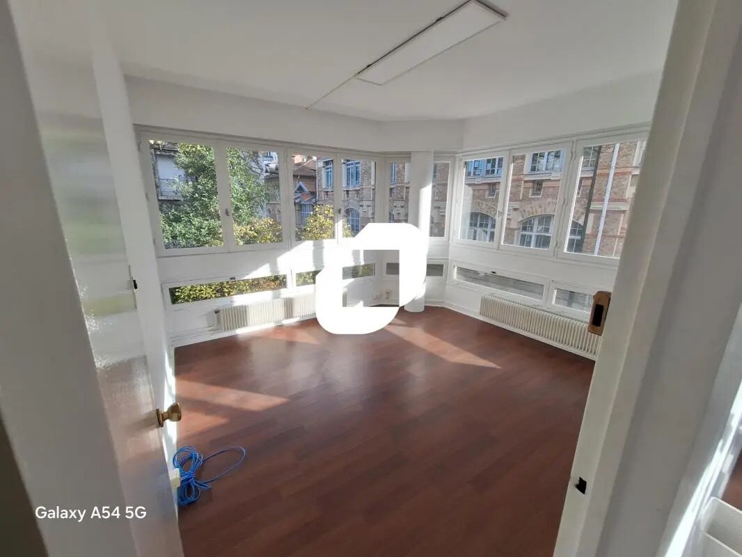 Bureau dans Boulogne-Billancourt à louer Photo intérieure– Image 1 sur 8