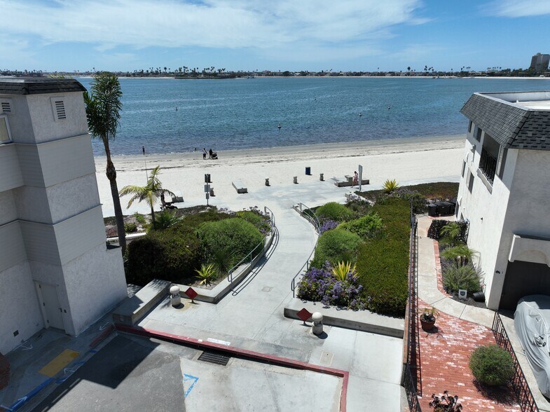 4073 Gresham St, San Diego, CA à vendre - Photo de l’immeuble – Image 2 sur 15