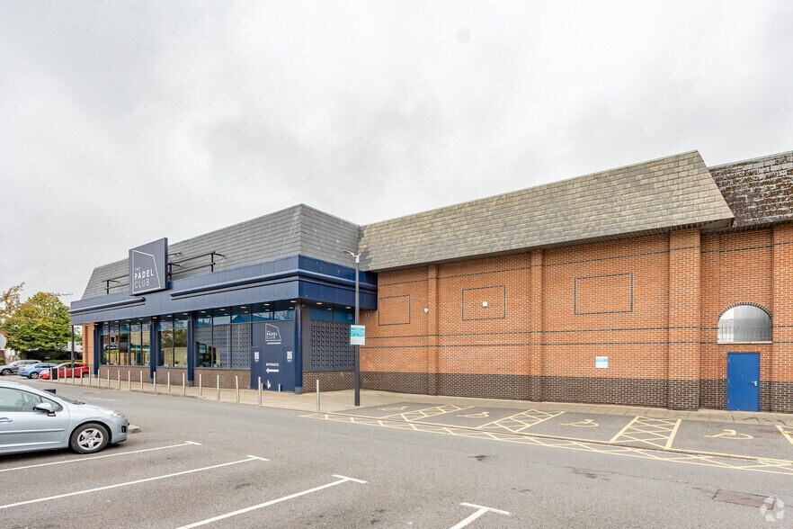 St. Ann Way, Gloucester à louer - Photo de l’immeuble – Image 2 sur 3