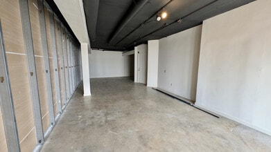 4000-4016 Shoreline Dr, Spring Park, Spring Park, MN à louer Photo de la construction– Image 1 sur 2