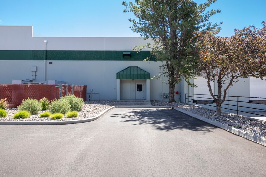 4910-4990 Longley Ln, Reno, NV à louer - Photo de l’immeuble – Image 2 sur 9