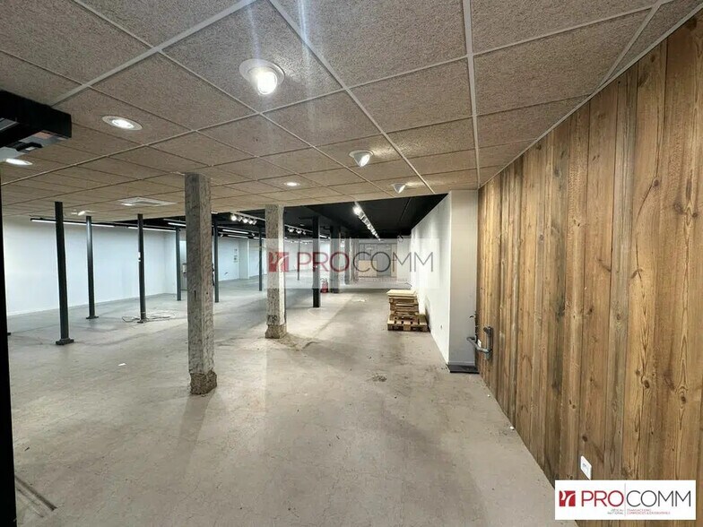 Local commercial dans Chartres à louer - Photo de l’immeuble – Image 2 sur 8
